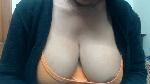 Snapshot of siblley chatting on February 13, 2025, 9:06 pm sara online show from February 13, 2025, 9:06 pm