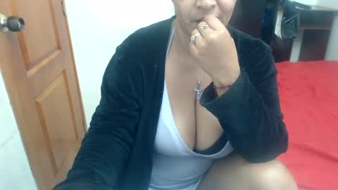 Snapshot of siblley chatting on February 25, 2025, 12:47 am sara online show from February 25, 2025, 12:47 am