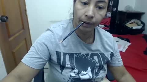 Snapshot of siblley chatting on March 8, 2025, 8:57 pm sara online show from March 8, 2025, 8:57 pm