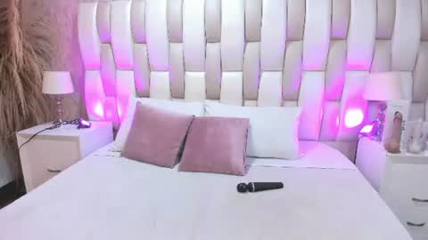 Snapshot of sidney_clark chatting on August 2, 2026, 1:09 pm sidney_clark online show from August 2, 2026, 1:09 pm