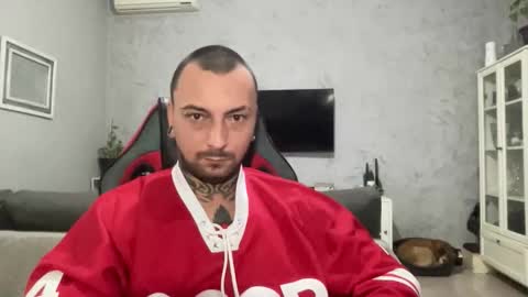 sidvicious23cm online show from December 4, 2025, 4:27 pm