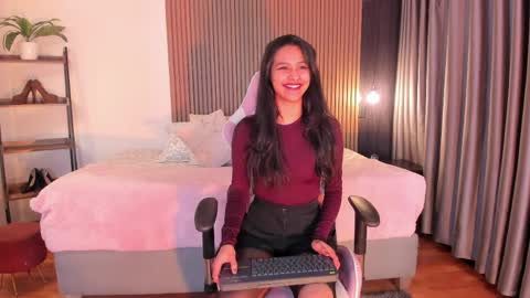 Sienna Blake online show from April 6, 2026, 12:17 pm