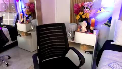 Sienna Desieree online show from March 11, 2026, 1:17 pm