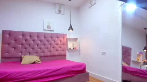 sienna_glow online show from September 30, 2025, 1:38 pm