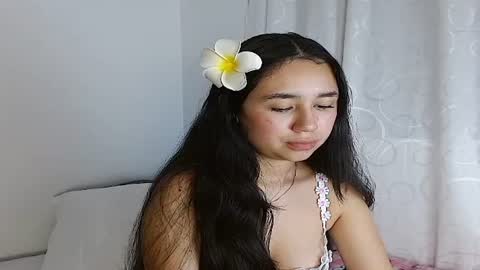 Snapshot of sienna_lorens chatting on April 2, 2026, 3:37 am Amber online show from April 2, 2026, 3:37 am
