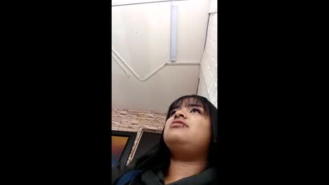 sienna_lux01 online show from May 21, 2026, 2:29 am