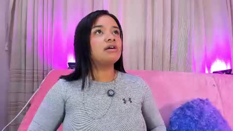 sienna_lux01 online show from June 14, 2026, 2:24 am