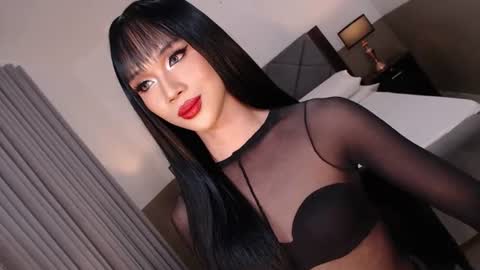 Snapshot of siennaserpent chatting on June 29, 2026, 5:13 pm Sienna online show from June 29, 2026, 5:13 pm