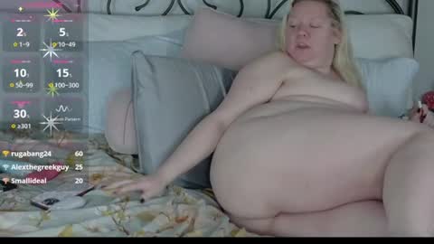 Snapshot of siennaxluxx chatting on June 19, 2026, 9:18 pm Sienna Luxx online show from June 19, 2026, 9:18 pm