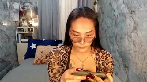 Snapshot of sierrafina_mcbride chatting on June 25, 2026, 5:45 am Sierrafina online show from June 25, 2026, 5:45 am