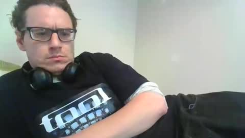 siiimonster online show from October 14, 2025, 10:32 pm