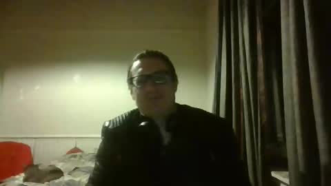 siiimonster online show from November 1, 2025, 8:05 am