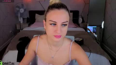 Snapshot of silen_tori chatting on July 22, 2026, 5:16 pm Silen online show from July 22, 2026, 5:16 pm