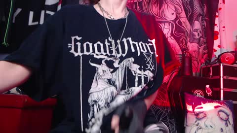 Snapshot of silentmary chatting on February 4, 2026, 7:09 pm Allmylinkssilentmary666 online show from February 4, 2026, 7:09 pm