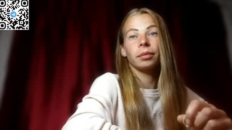 Snapshot of silentpassion567 chatting on June 5, 2026, 8:47 pm JULIANA online show from June 5, 2026, 8:47 pm