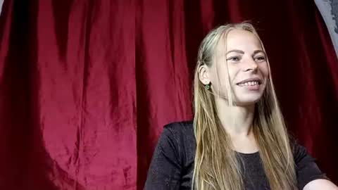 JULIANA online show from July 21, 2026, 8:33 pm