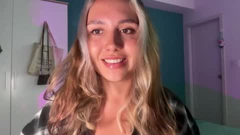 Snapshot of silicia_lu chatting on April 28, 2026, 11:48 am You fav Miss Si online show from April 28, 2026, 11:48 am