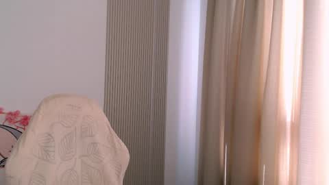 silk_ann online show from May 26, 2026, 11:28 am