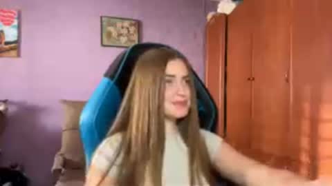 Snapshot of silksinner_ chatting on May 11, 2026, 2:45 pm Erica online show from May 11, 2026, 2:45 pm