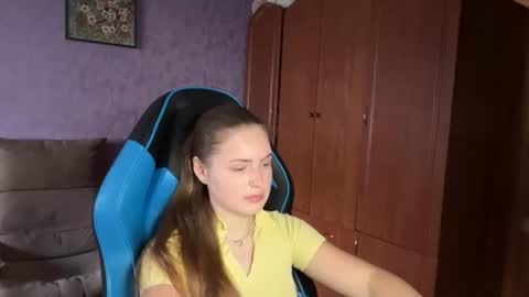 Snapshot of silksinner_ chatting on June 27, 2026, 10:31 am Erica online show from June 27, 2026, 10:31 am