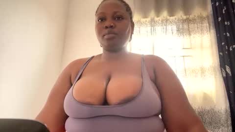 Snapshot of silkyandmaster chatting on February 17, 2026, 9:28 am silkyandmasterr online show from February 17, 2026, 9:28 am