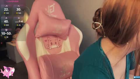 Snapshot of silkyfin chatting on February 27, 2026, 4:07 pm Nixie online show from February 27, 2026, 4:07 pm