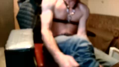 Snapshot of silkynylon77 chatting on January 16, 2025, 8:22 am tom online show from January 16, 2025, 8:22 am