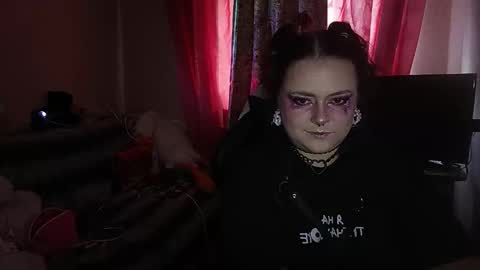 silkyscent online show from September 9, 2025, 11:54 am