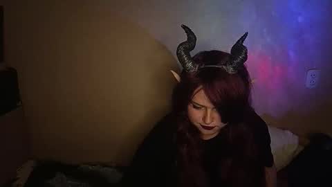 silkyscent online show from October 9, 2025, 7:01 pm