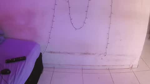 Snapshot of silla733914 chatting on July 18, 2026, 6:23 pm Elektra chair online show from July 18, 2026, 6:23 pm
