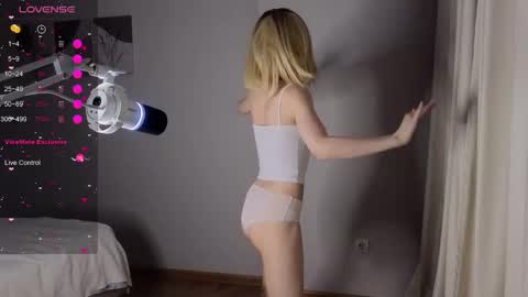 silly___woman online show from March 26, 2026, 7:52 pm