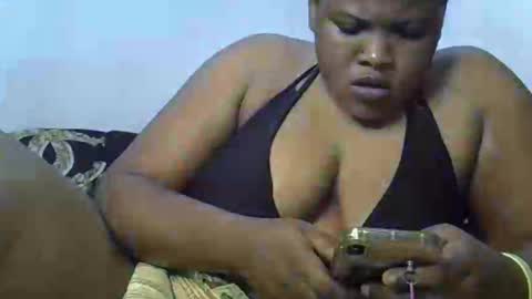 Snapshot of silver_baby06 chatting on April 18, 2026, 1:20 am silver baby06 online show from April 18, 2026, 1:20 am