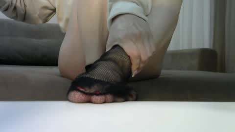 Snapshot of silver_still chatting on April 19, 2026, 6:10 pm silver_still online show from April 19, 2026, 6:10 pm