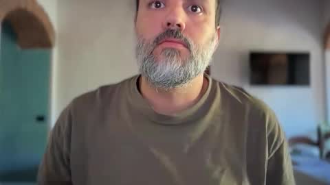 Snapshot of silverbeard81 chatting on October 13, 2025, 2:06 pm silverbeard81 online show from October 13, 2025, 2:06 pm