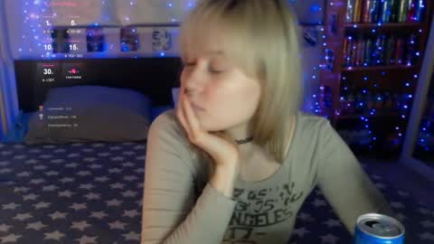 Snapshot of silvercherub chatting on June 4, 2026, 10:49 pm silvercherub online show from June 4, 2026, 10:49 pm