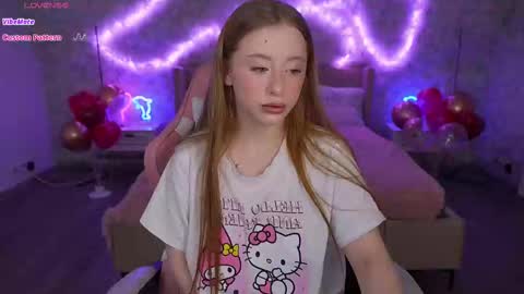 Snapshot of silverrmoon chatting on February 14, 2025, 9:03 am Kristina Kris online show from February 14, 2025, 9:03 am