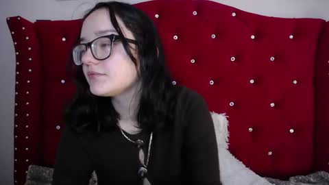silvia_ls online show from February 6, 2025, 12:33 am