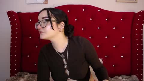 silvia_ls online show from February 6, 2025, 9:49 pm