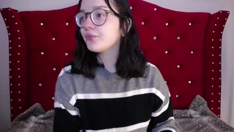 silvia_ls online show from February 28, 2025, 9:33 pm