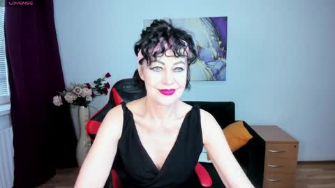 Snapshot of silvia_wallec chatting on May 2, 2026, 5:45 am Silvia Wallec online show from May 2, 2026, 5:45 am