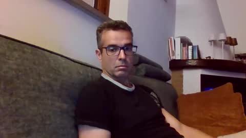 Snapshot of simmeturbate chatting on May 12, 2026, 9:56 pm Italiandaddyitalydickassbottomassholecomshowmasturbatenudeboyitalyatleticcutemuscolarhardcockdickboy online show from May 12, 2026, 9:56 pm