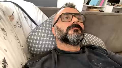 Snapshot of simon_bb chatting on July 22, 2026, 9:23 am Si online show from July 22, 2026, 9:23 am