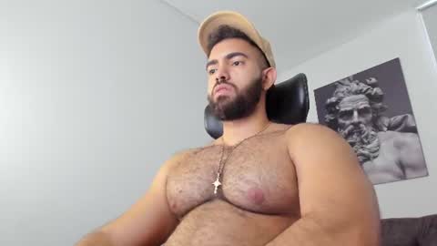 Snapshot of simon_leon01 chatting on June 25, 2026, 10:58 pm simon_leon01 online show from June 25, 2026, 10:58 pm