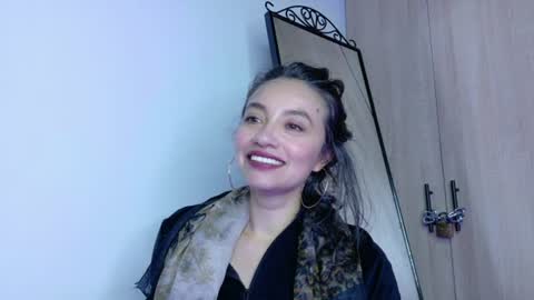 Snapshot of simone_feral chatting on July 1, 2026, 12:18 pm simone_feral online show from July 1, 2026, 12:18 pm