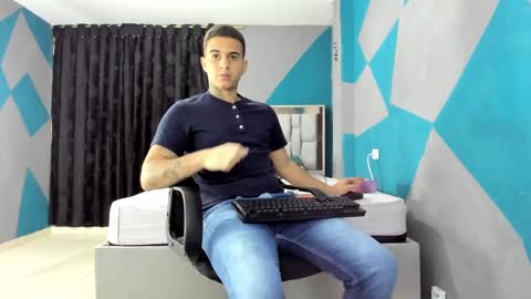 SIMON KELER online show from December 14, 2024, 5:36 pm