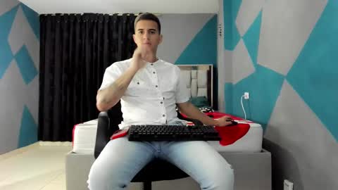 SIMON KELER online show from December 31, 2024, 2:29 am