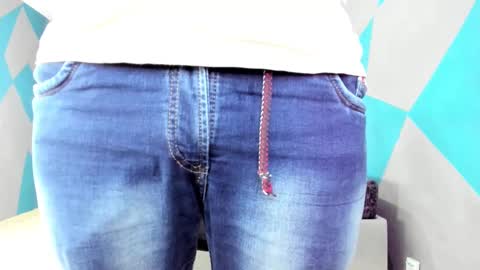 SIMON KELER online show from February 5, 2025, 6:02 am