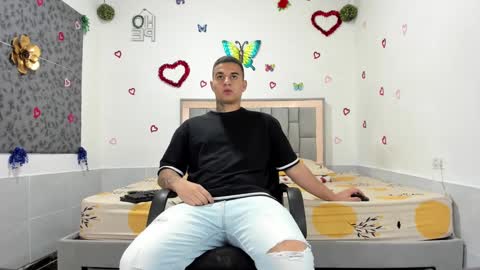 SIMON KELER online show from September 12, 2025, 9:48 pm