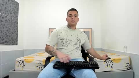 SIMON KELER online show from May 16, 2026, 12:07 am