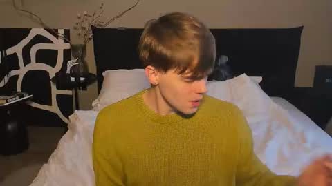 Snapshot of simonwnl chatting on December 16, 2025, 8:30 am Simon online show from December 16, 2025, 8:30 am